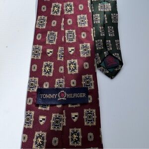 Tommy Hilfiger Men's Burgundy and Navy Geometric Crest Silk Tie